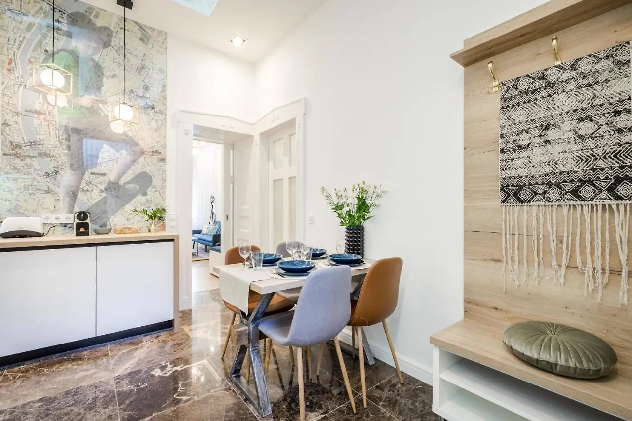 Delux Downtown Apartment In Jewish Quarter Budapest Hungary